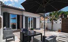 Terrace Vila By An Island Apart